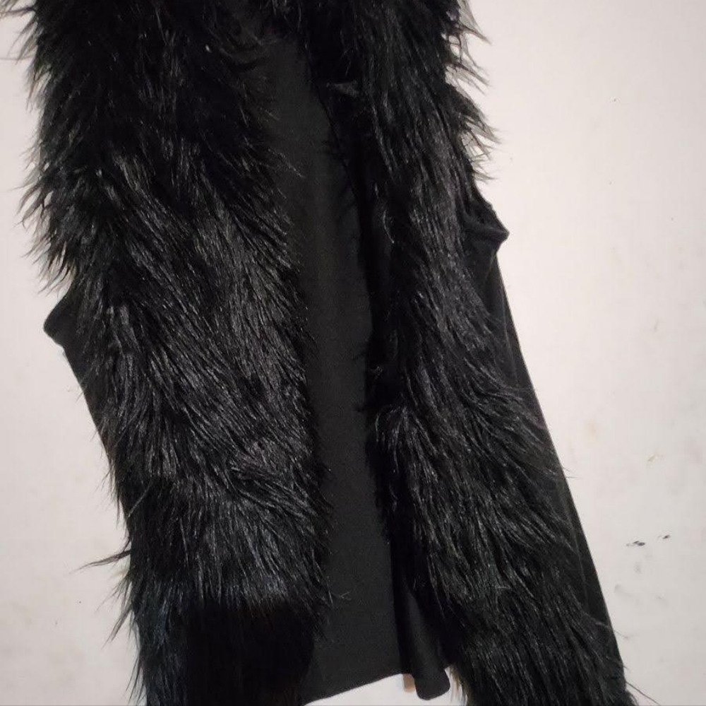 Vest - Picture 2 of 2